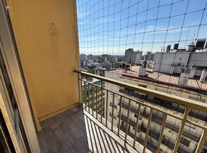 Oportunidad única – 3 ambientes con vista panorámica al río 3