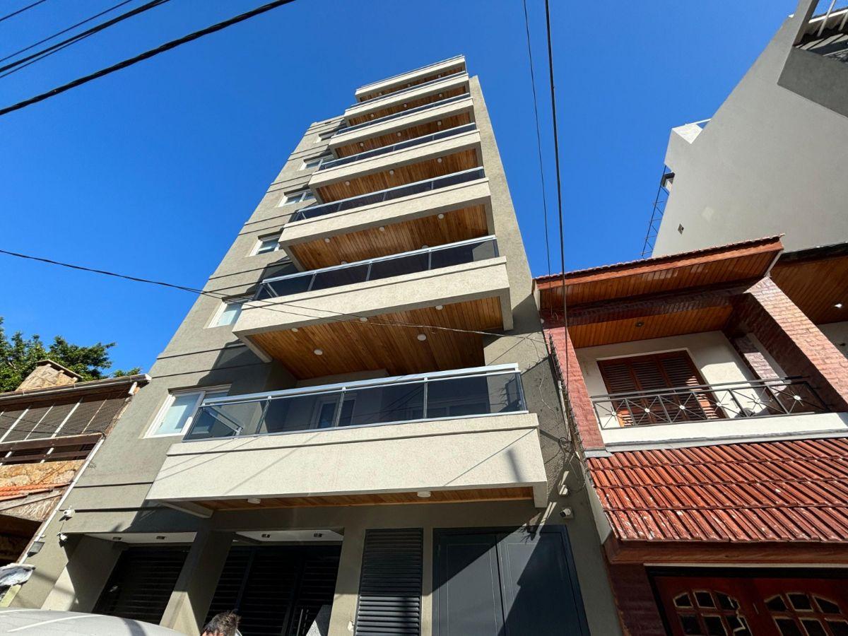 Departamento de 3 ambientes de gran categoria con baulera y cochera en venta