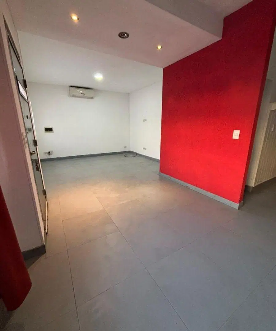 Casa 3 ambientes completamente reciclada con cochera en venta 2