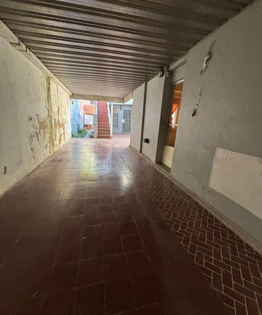 Casa en venta ideal uso profesional dividido por geodesia 5