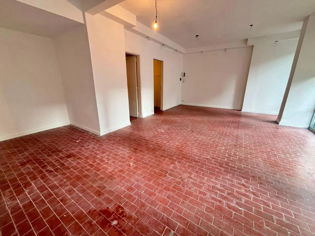 Local en venta en excelente zona centrica de Quilmes 1