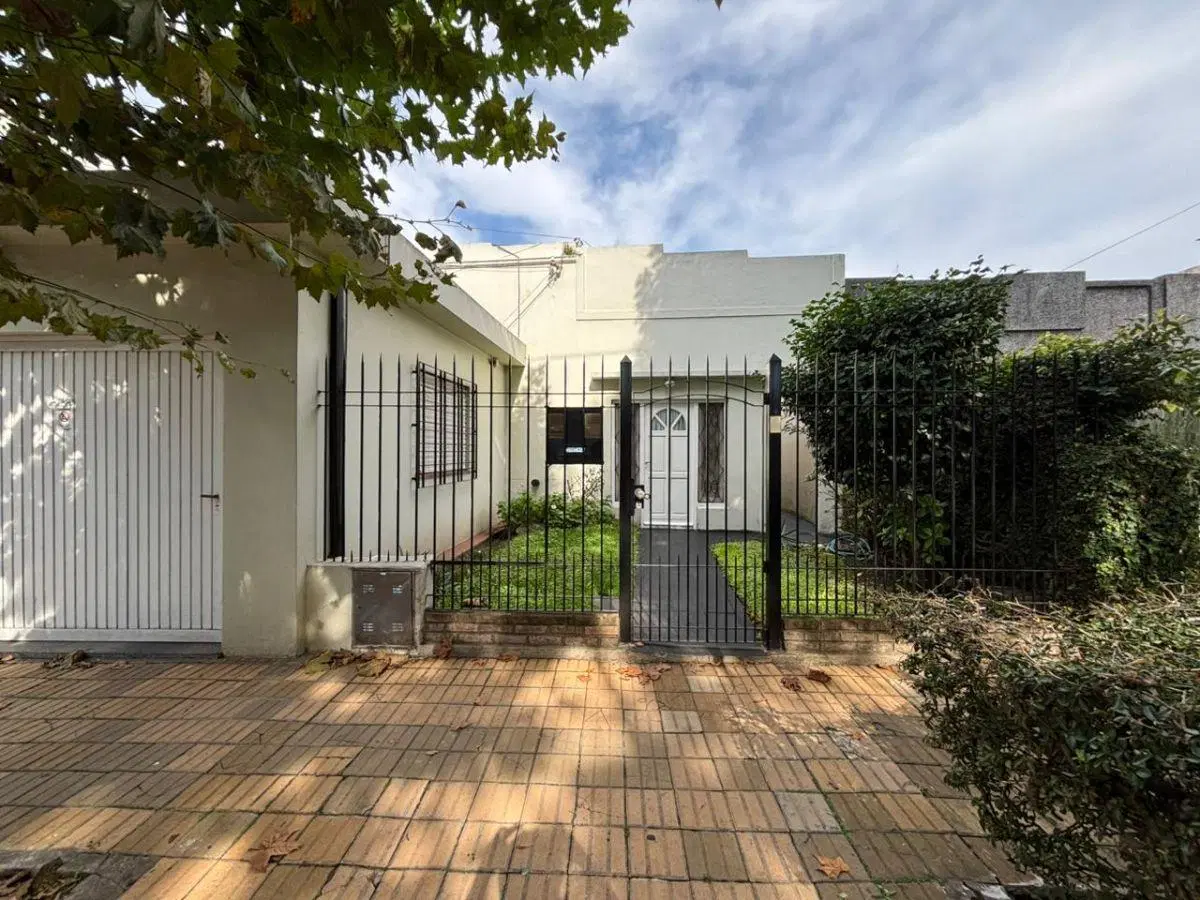 Casa en venta, ideal consultorios, vivienda o desarrollo inmobiliario 4