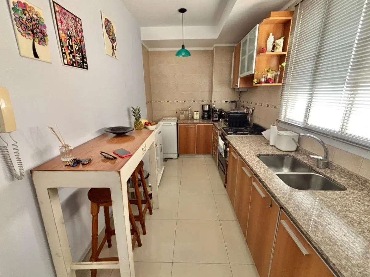 Departamento de 2 ambientes con amplia cochera en venta 8