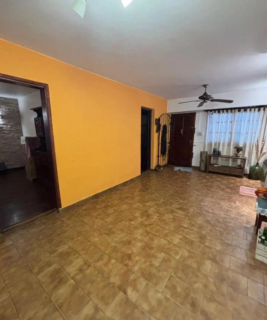 Casa 4 ambientes en venta, excelente ubicaion 3