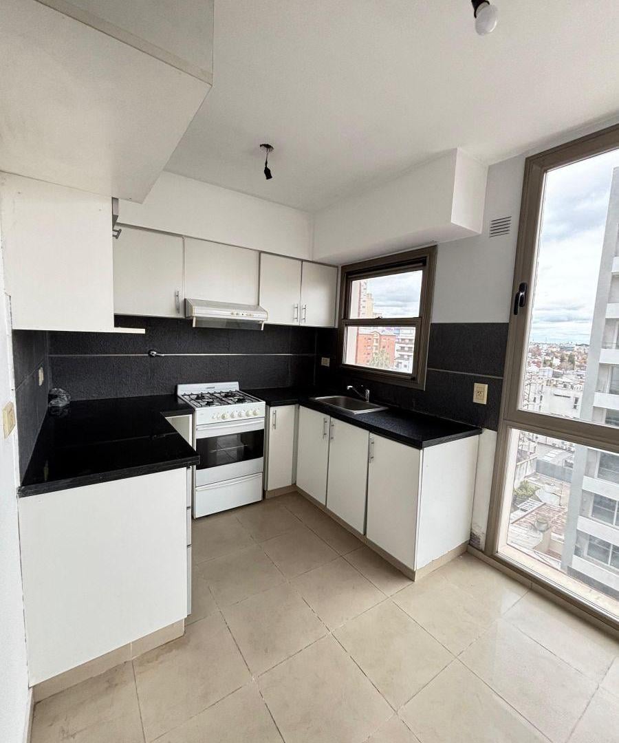 Foto de Departamento de 3 ambientes con cochera y baulera, imagen 1