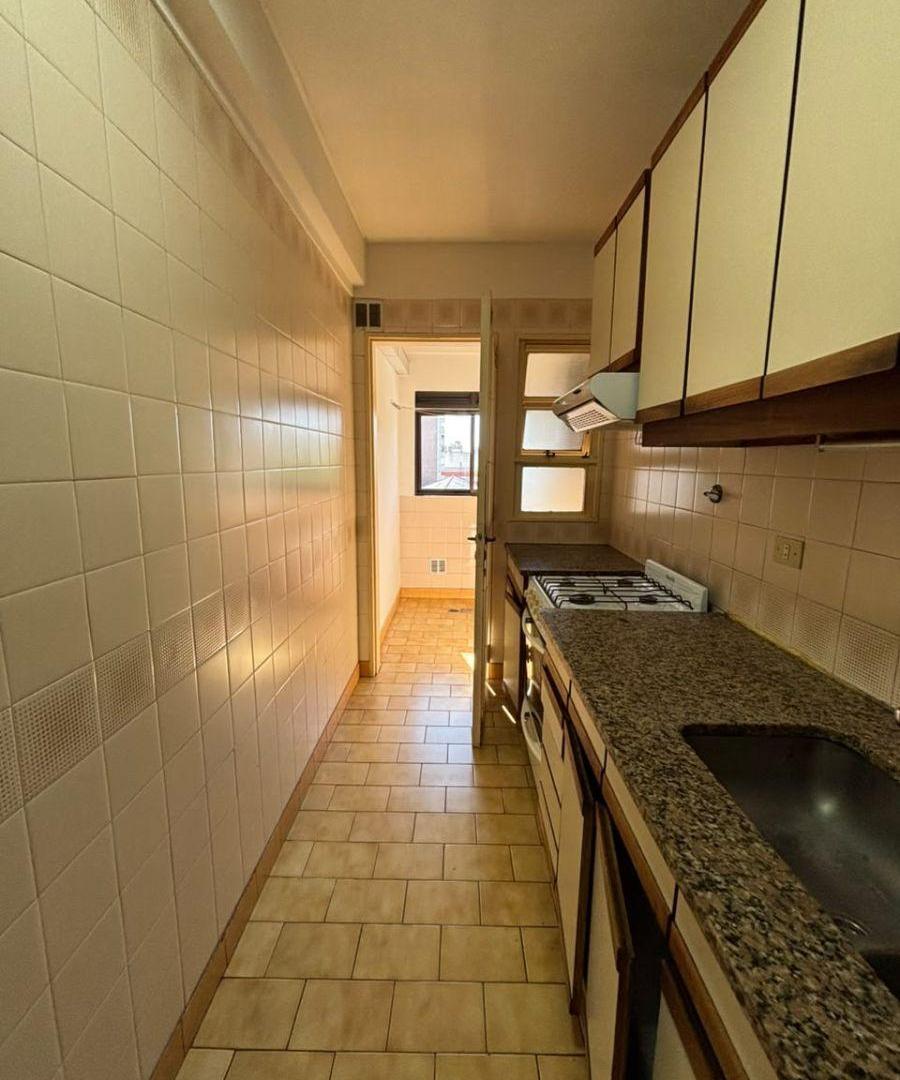 Foto de Departamento de 2 ambientes con cochera en alquiler, imagen 5