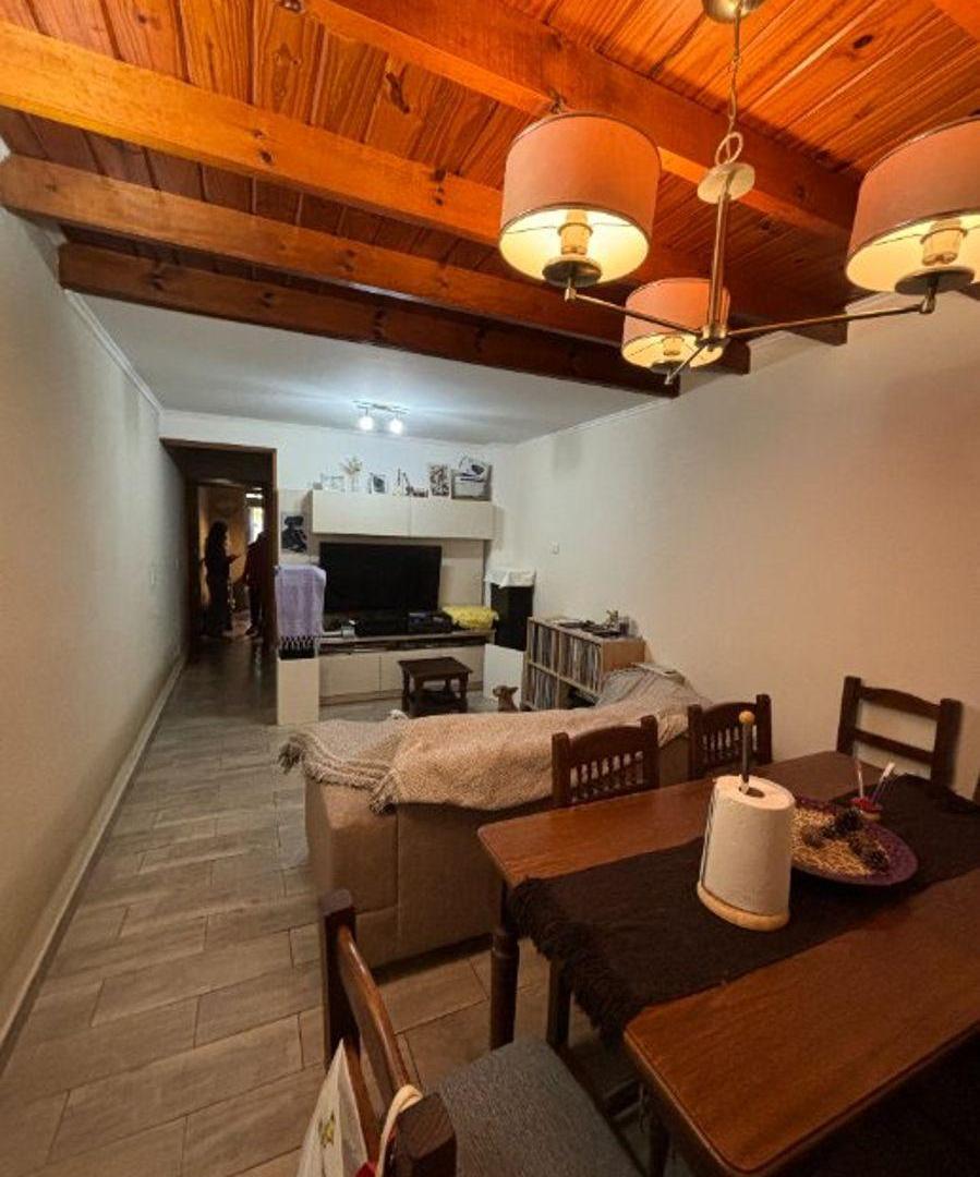 Foto de Triplex de 4 ambientes completamente reciclado en venta, imagen 1
