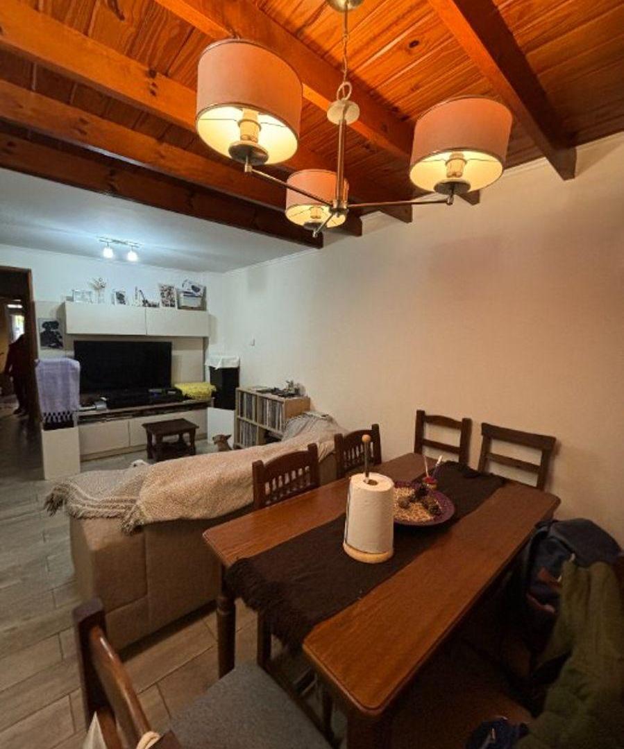 Foto de Triplex de 4 ambientes completamente reciclado en venta, imagen 2