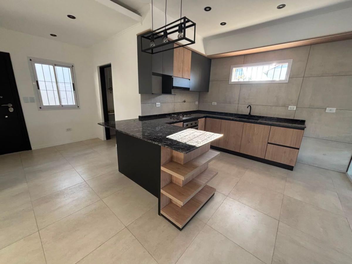Foto de Casa de 3 ambientes completamente reciclada en venta, imagen 5