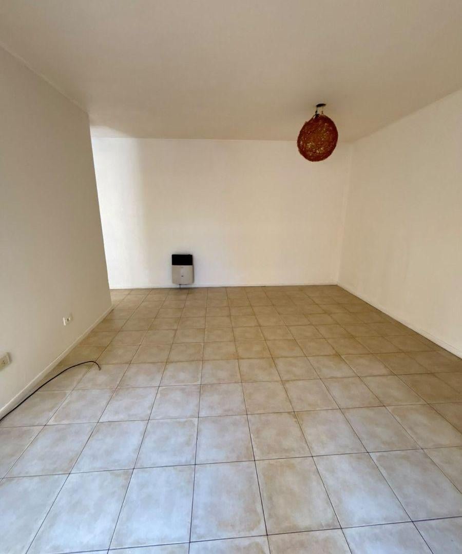 Foto de Departamento de 2 ambientes 1er piso por escalera en alquiler, imagen 3