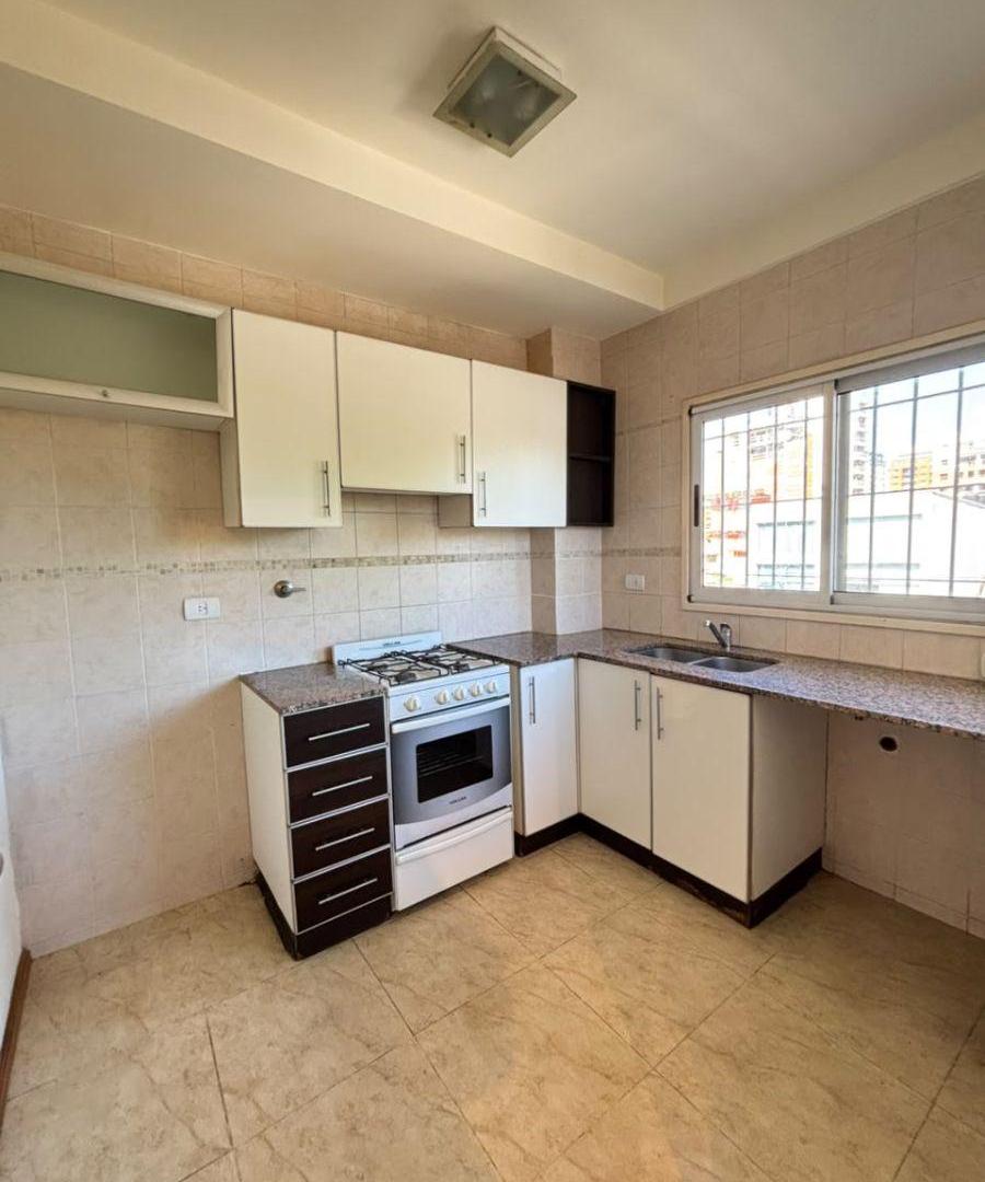 Foto de Departamento de 2 ambientes con cochera en venta, imagen 5