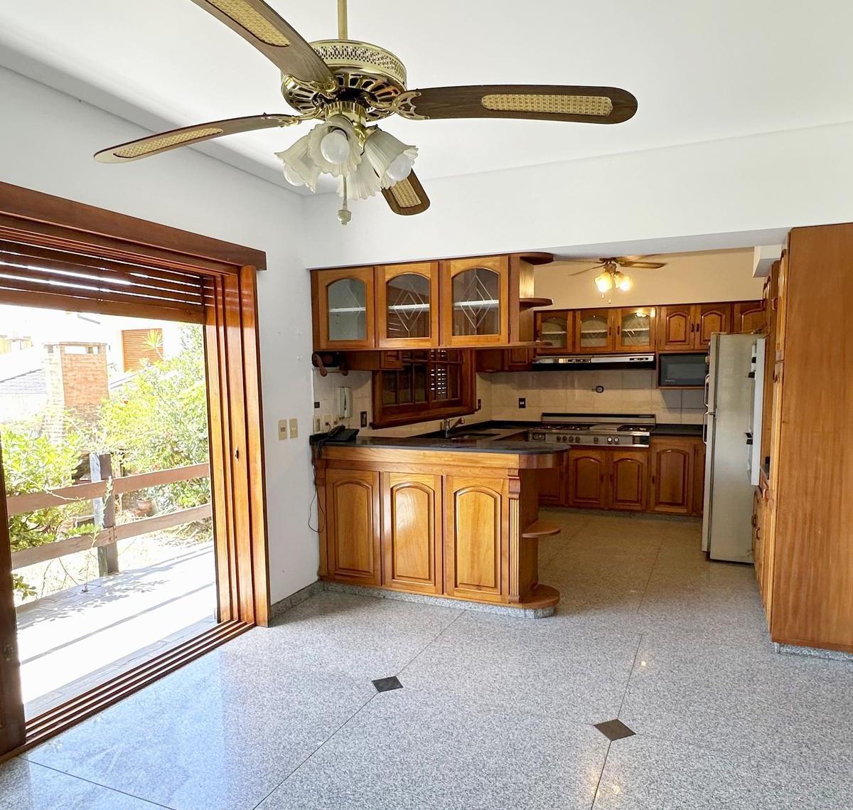 Increíble Casa en El Exclusivo Barrio Parque de Villa Martelli, con Excelentes Terminaciones. 3