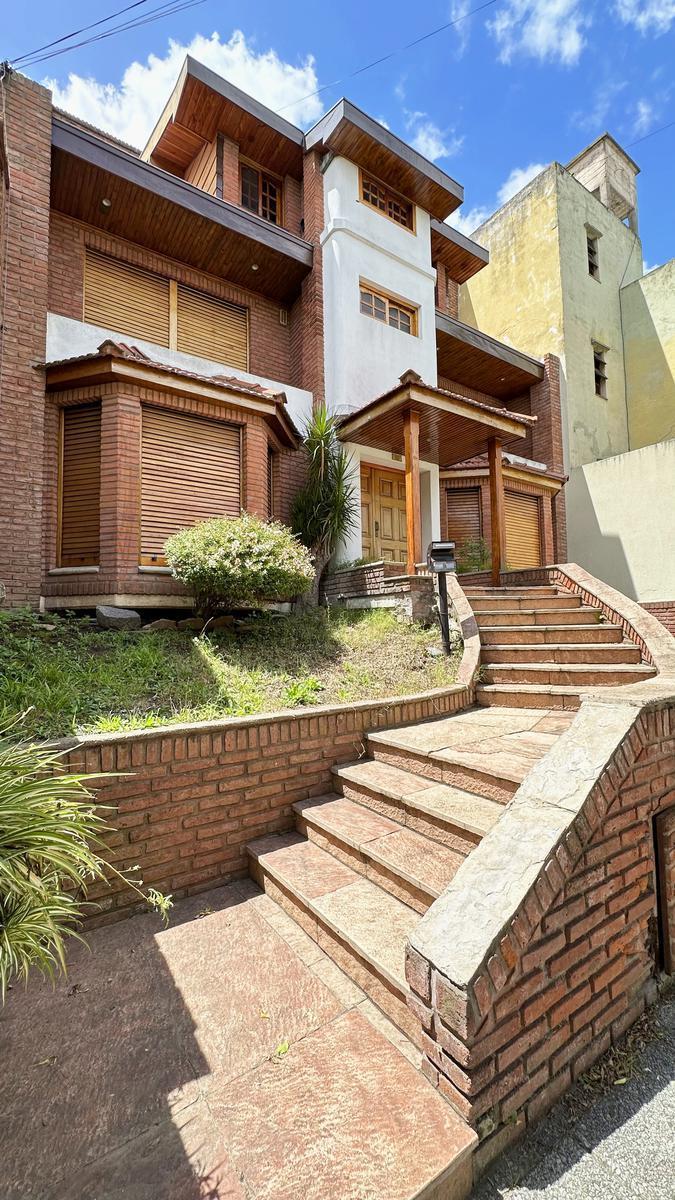 Increíble Casa en El Exclusivo Barrio Parque de Villa Martelli, con Excelentes Terminaciones. 2