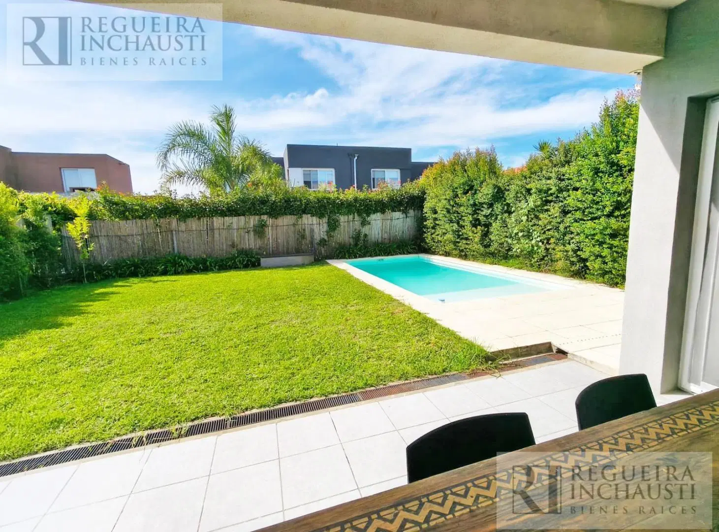 OPORTUNIDAD - VENTA - CASA EN SANTA MARÌA – VILLANUEVA - 4 DORM 1 EN SUITE, PILETA Y JARDÍN | SIN EX 2
