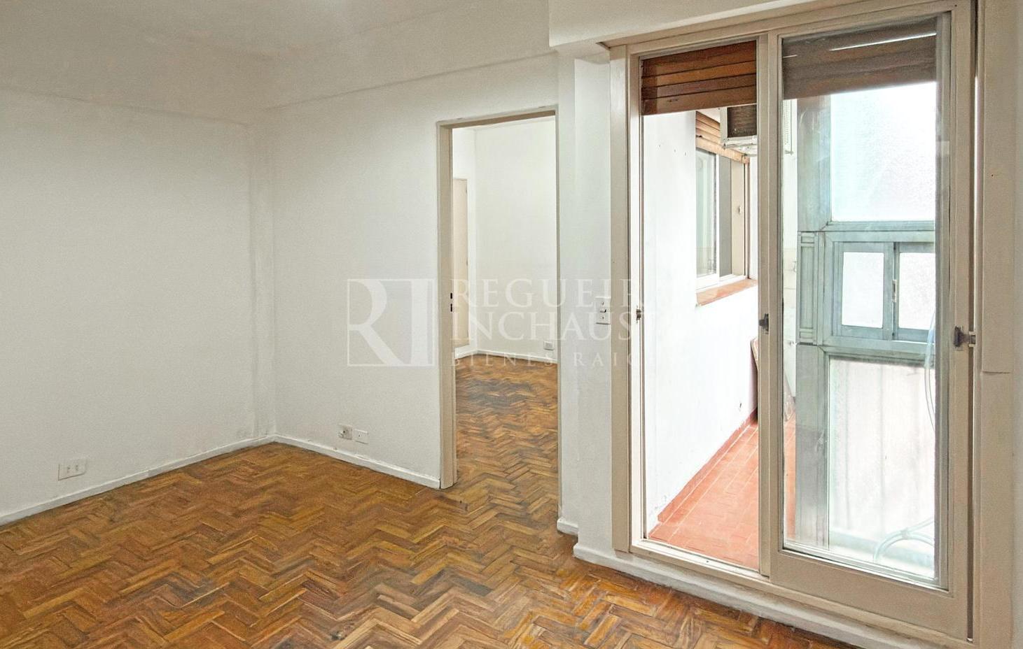 Foto de VENTA | DEP. 2 AMB. | ALMAGRO | BALCÓN CON LAVADERO | COCINA INDEPENDIENTE, imagen 3