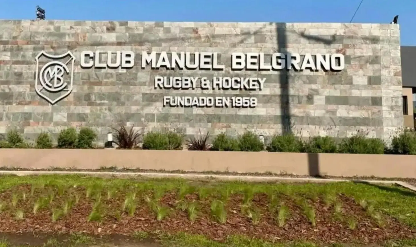Hermosa casa de 5 ambientes en Club de Campo Manuel Belgrano 5