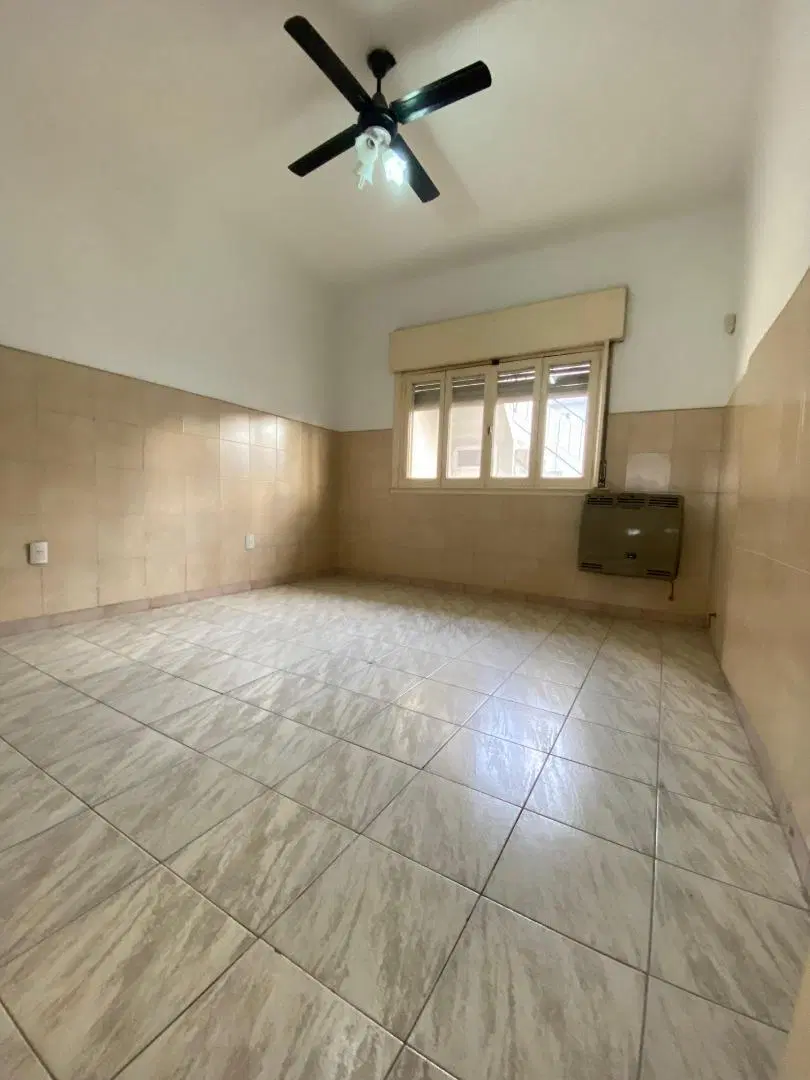 Casa en alquiler 3 ambientes con jardin 1