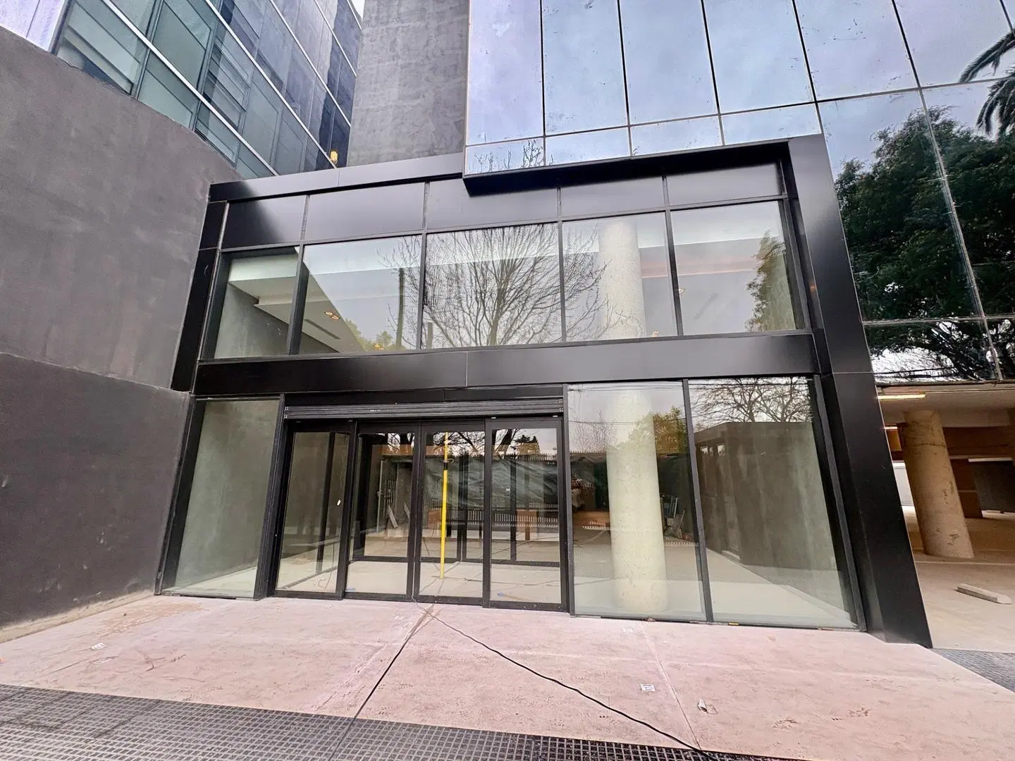 Excelente oficina a estrenar en Vicente López. Panámericana 5