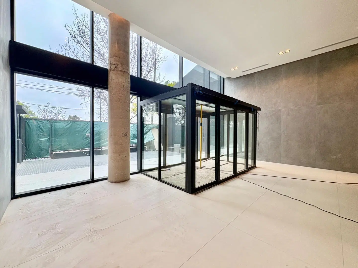 Excelente oficina a estrenar en Vicente López. Panámericana 4