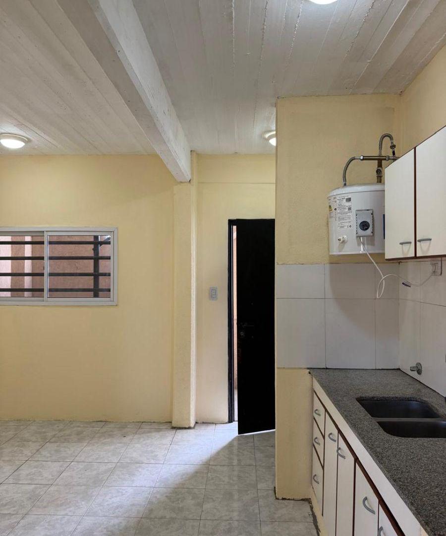 Foto de DEPARTAMENTO EN ALQUILER EN FLORENCIO VARELA, imagen 2
