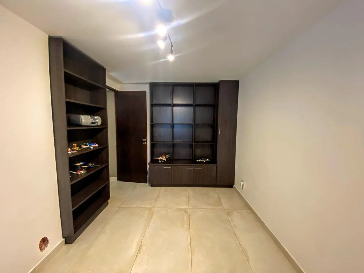 Casa en Venta en La Horqueta, San Isidro - 4 dormitorios, escritorio y dependencia 2