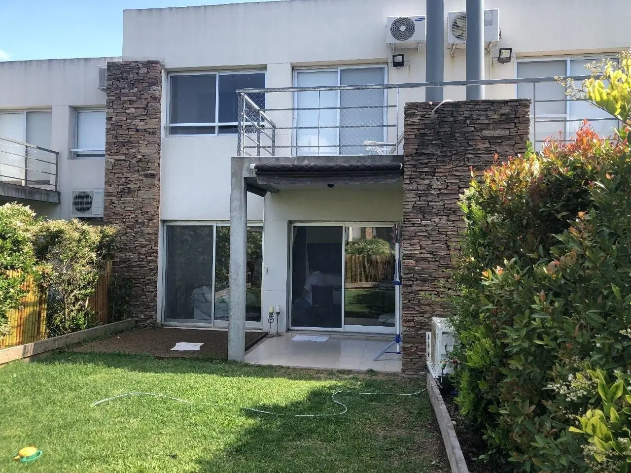 Senderos, Nordelta - LC, 3 Dorm, (1 en ste) 3 baños, cocina - comedor diario. Jardín y 2 cocheras. 3