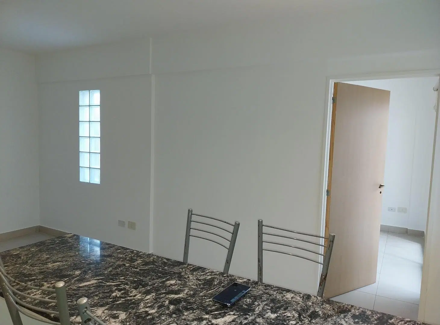 Monoambiente en venta con dormitorio y patio, en 1er piso. Beauchef e/ J. Bonifacio y Av. Directorio 2