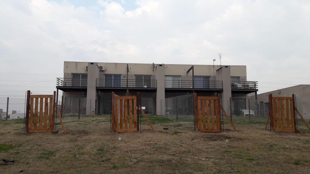 VENTA CASA DÚPLEX (CONTRAFRENTE AL LAGO) - TIERRA DE SUEÑOS 3
