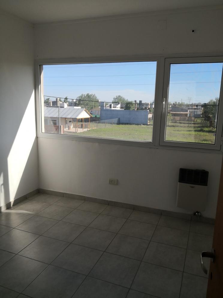 Foto de VENTA CASA DÚPLEX (CONTRAFRENTE AL LAGO) - TIERRA DE SUEÑOS 3, imagen 4