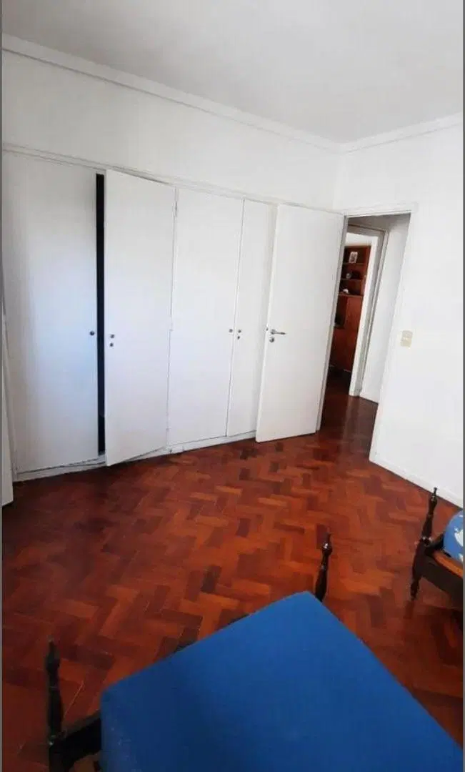 VENTA AMPLIO Y LUMINOSO SEMIPISO de 3 AMB al FTE con BALCON Y LAVADERO BALVANERA 1