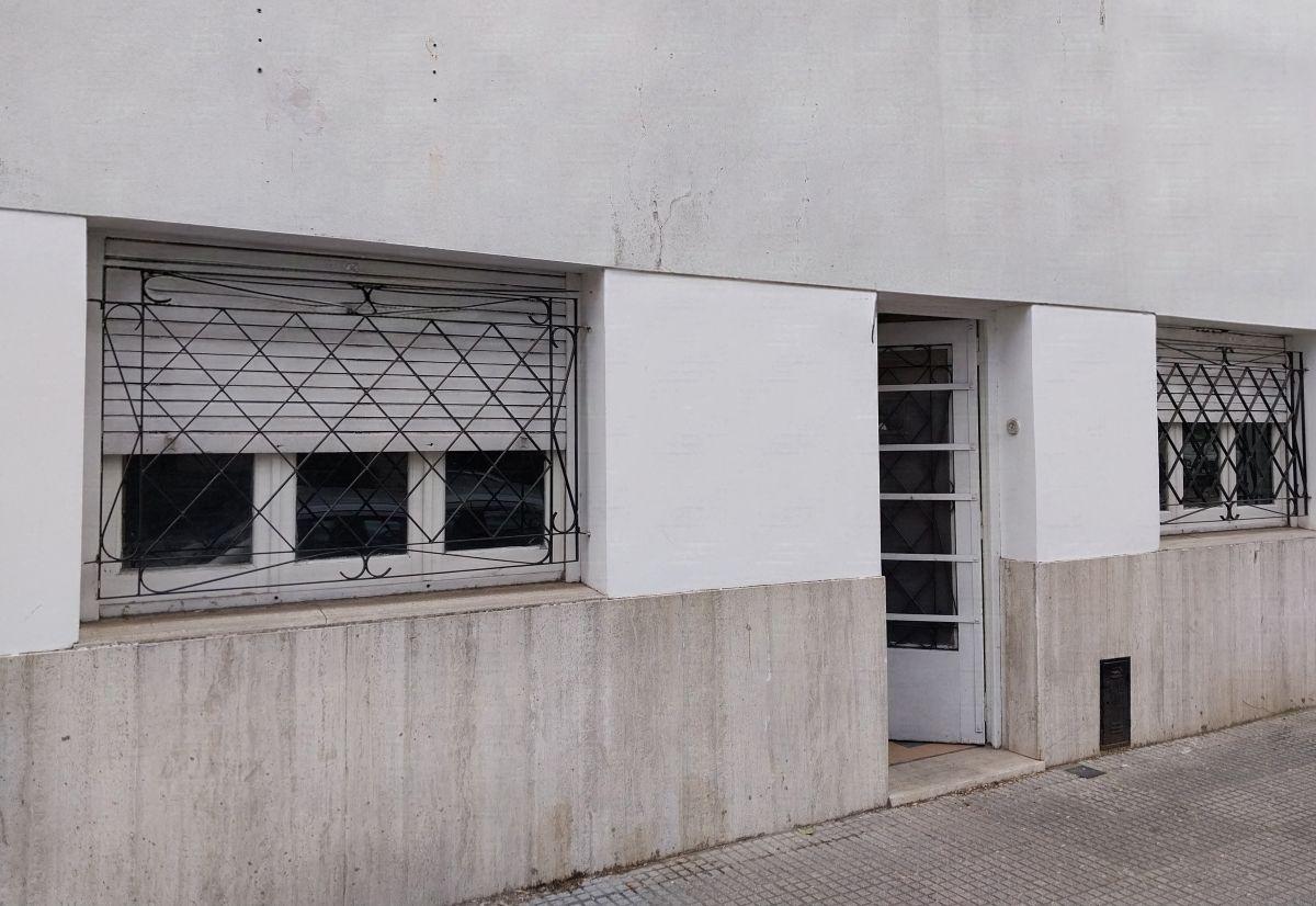Foto de VENTA PH 3 AMB SIN EXPENSAS PB PATIO FLORESTA, imagen 1