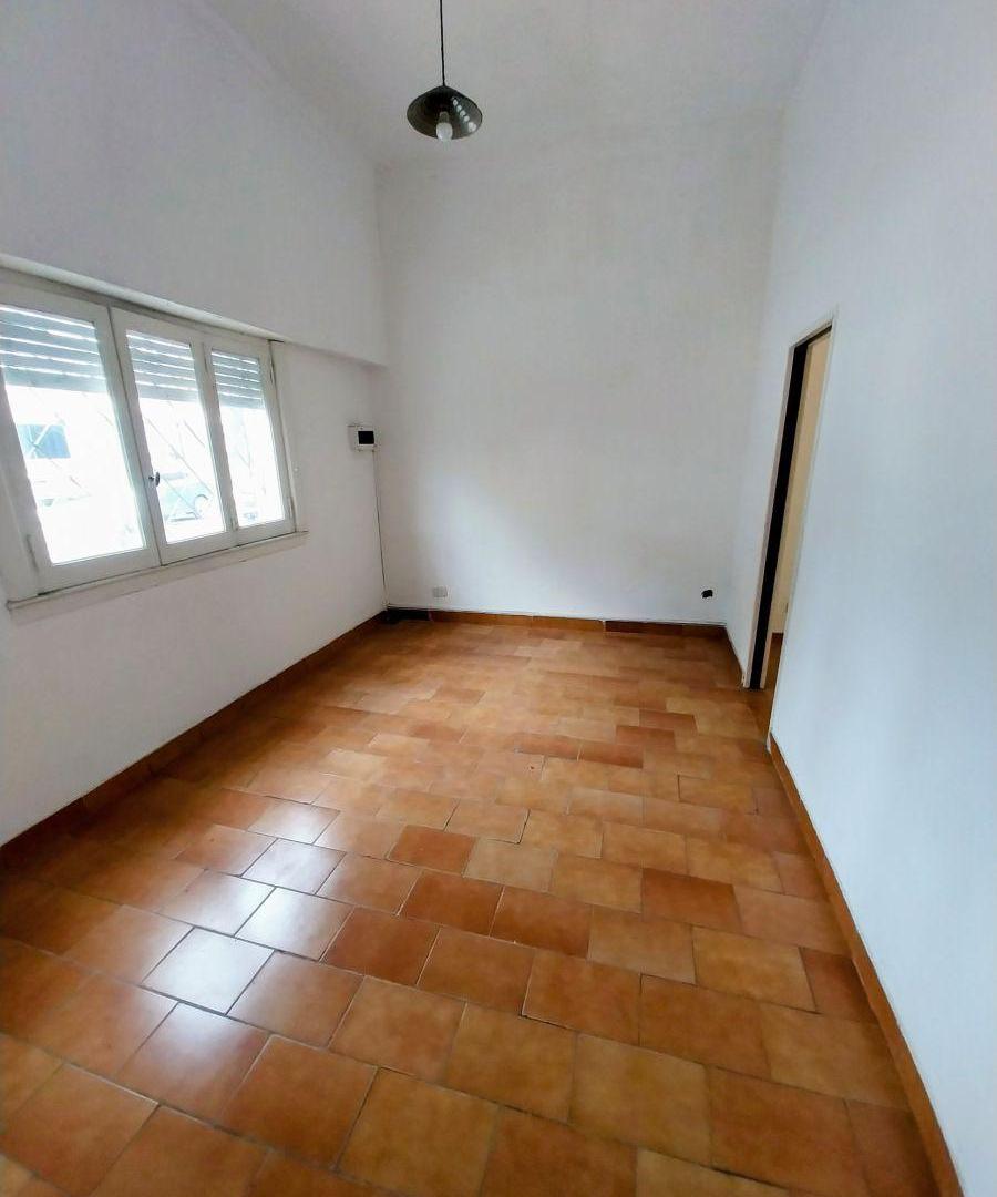 Foto de VENTA PH 3 AMB SIN EXPENSAS PB PATIO FLORESTA, imagen 3