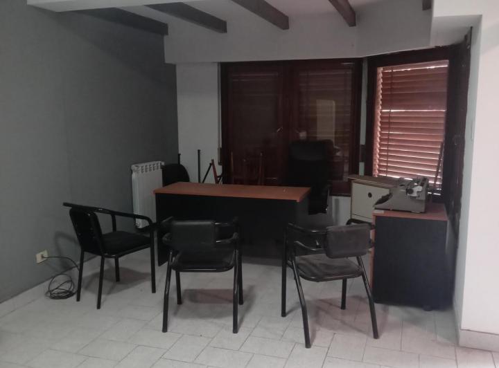 Alquilo Espacio Comercial / Oficina / Deposito - Yrigoyen 733 - Neuquén Capital 5