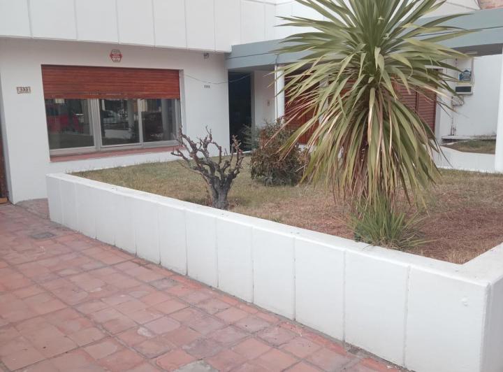 Alquilo Espacio Comercial / Oficina / Deposito - Yrigoyen 733 - Neuquén Capital 2