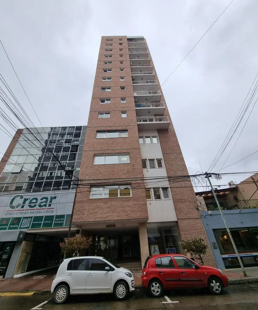 Alquiler Departamento AMOBLADO 2 dormitorios - Cochera - Roca 150 - Neuquén Capital 2