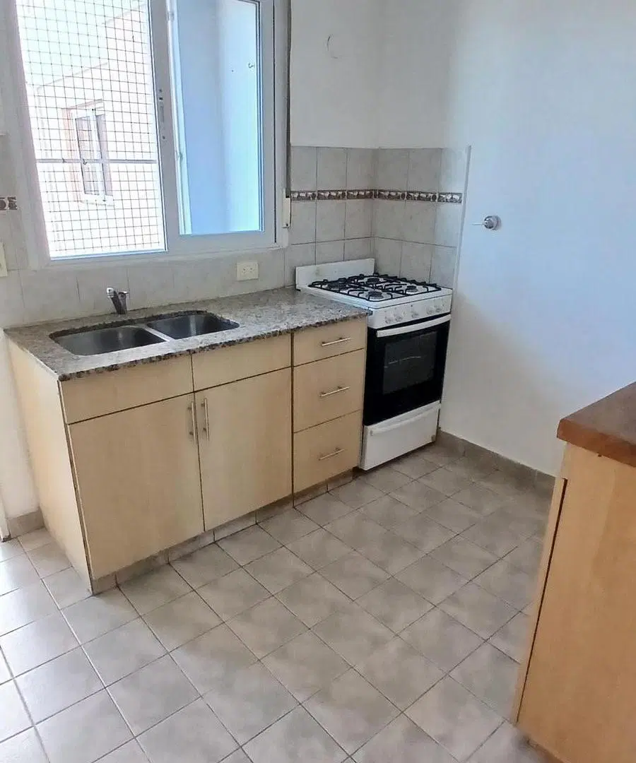 Alquiler Departamento 2 Dormitorios - Balcón - Rivadavia 864 - Neuquén Capital 4