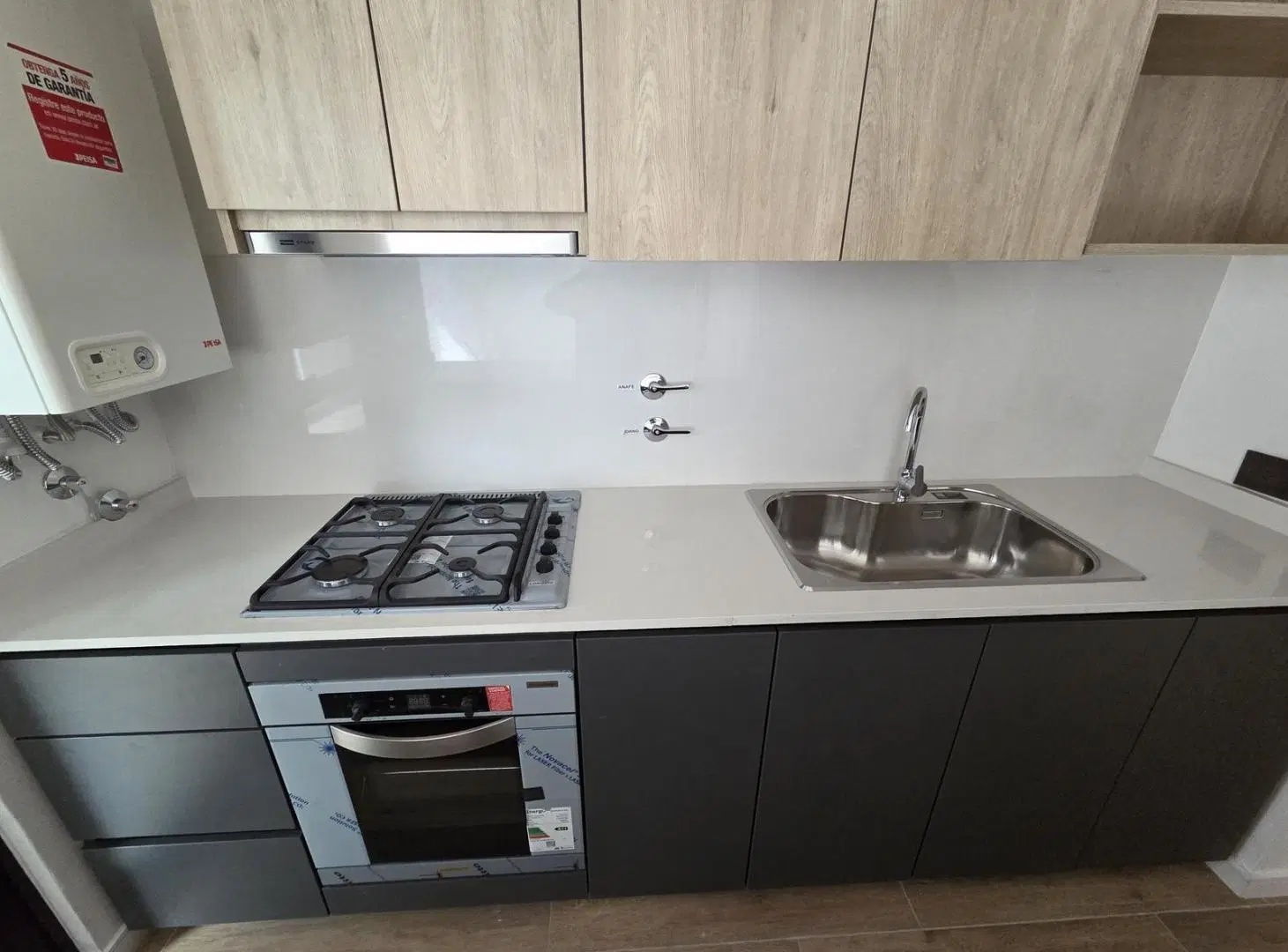 Alquiler Departamento 1 Dormitorio con parrilla - Edificio Kuref - San Juan 1076 - Neuquén Capital 2