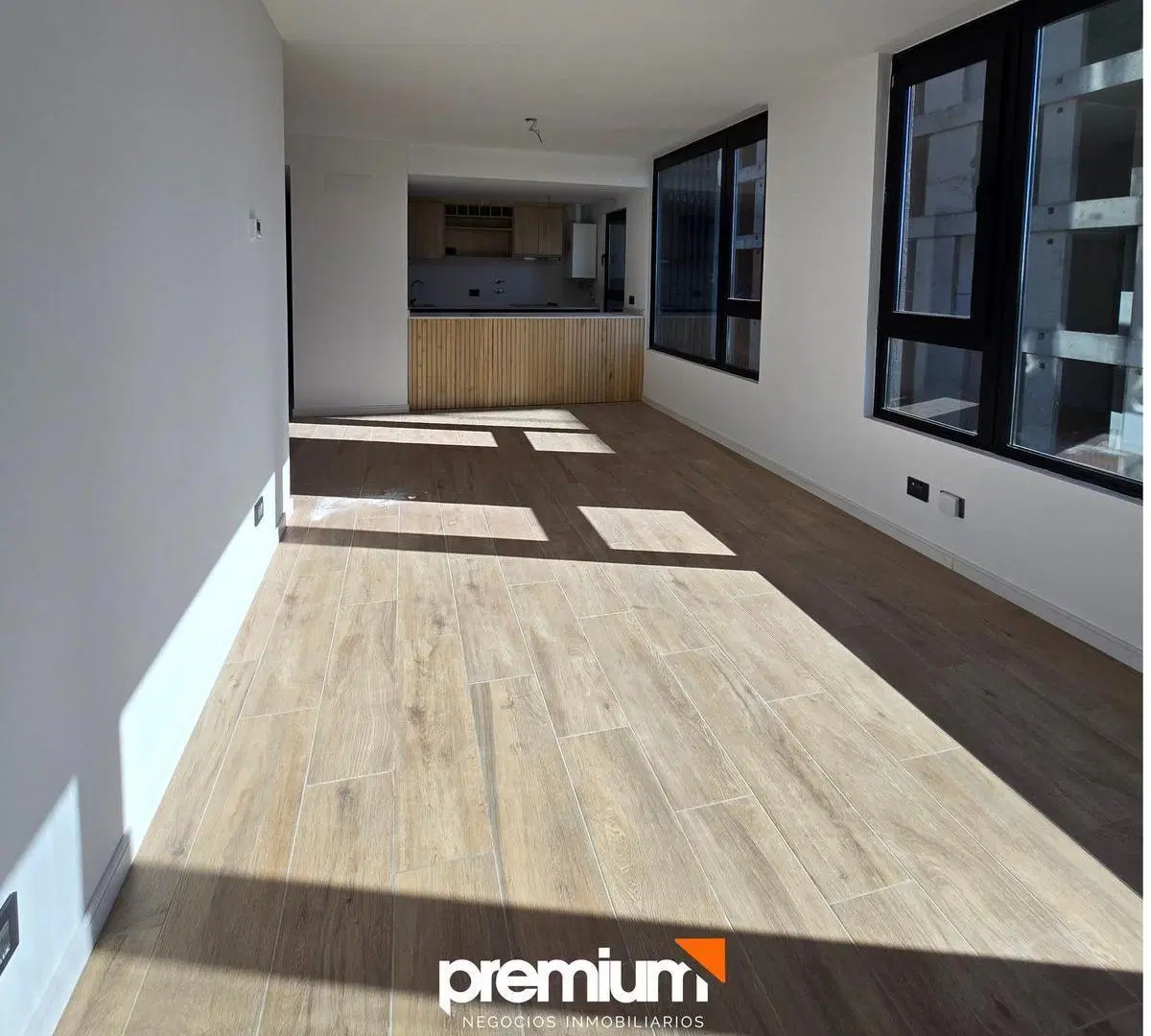 Venta Dpto 2 Dormitorios con cochera - Av. San Juan 1100 - Edificio Kuref - Neuquén Capital 1