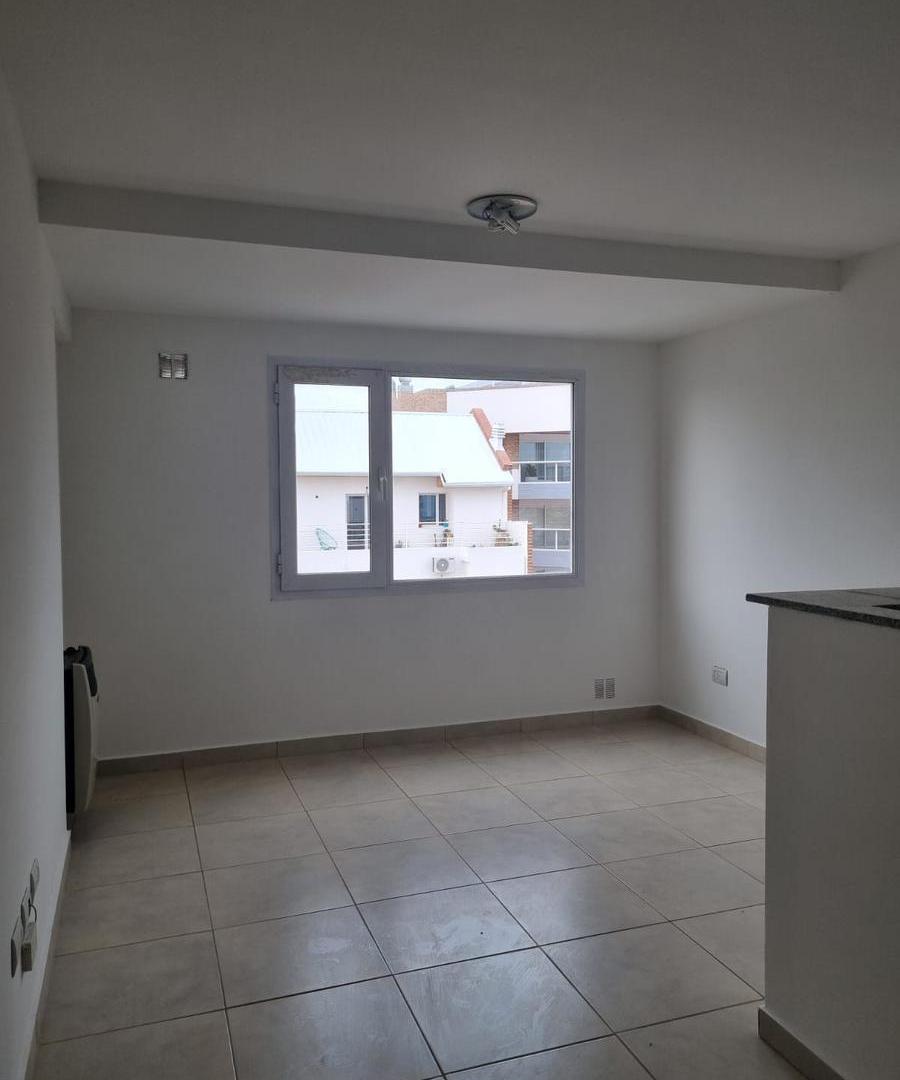 Foto de Alquilo Monoambiente en Rep. de Italia 217 - Neuquén Capital, imagen 3