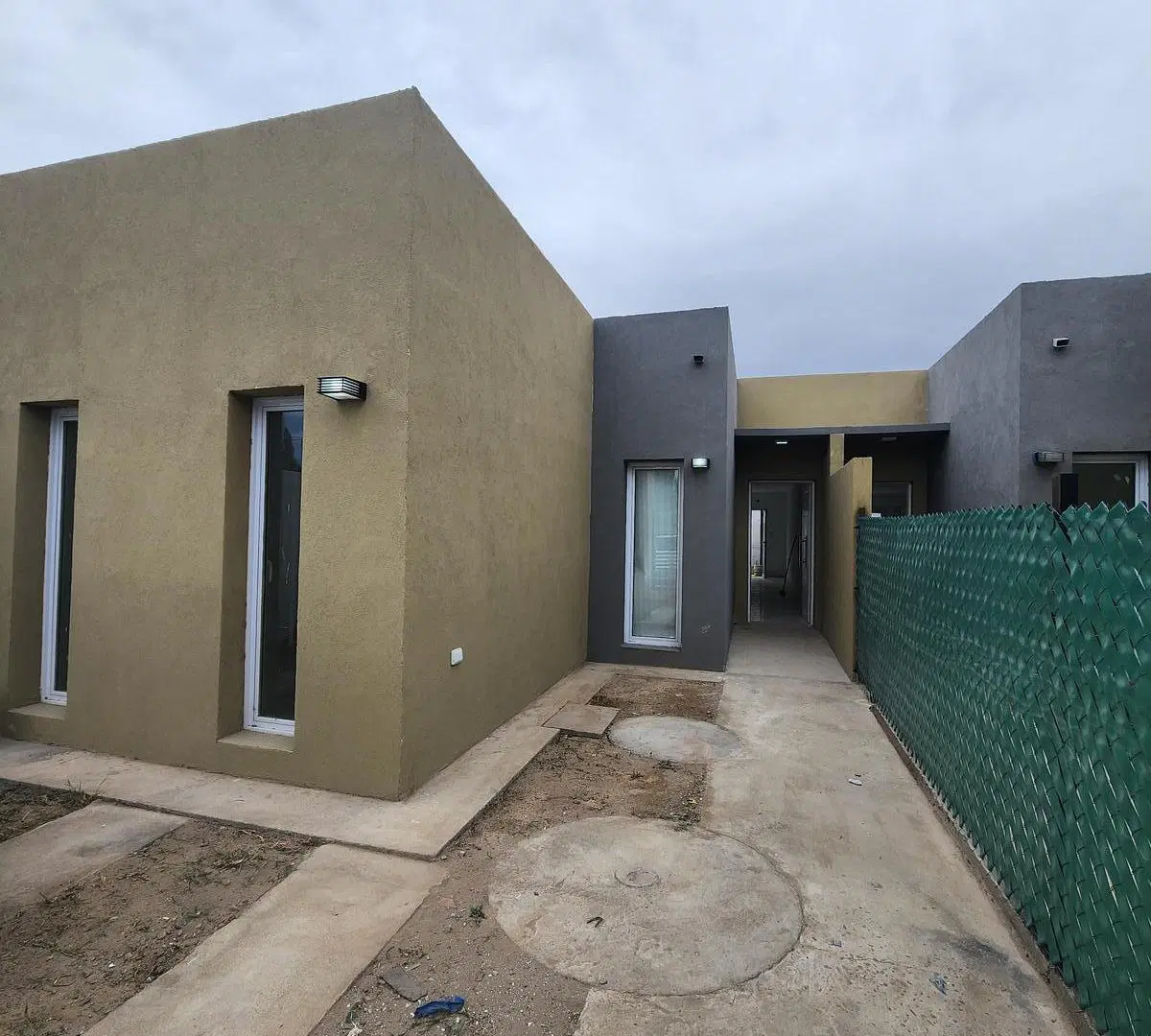 Alquiler Casa a Estrenar 3 Dormitorios - Barrio Altos de Alberdi IV - Plottier 2
