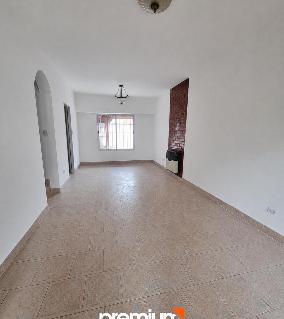 Foto de Alquilo Casa 3 Dormitorios - Garaje - Patio con Parrilla - San Martin, imagen 5
