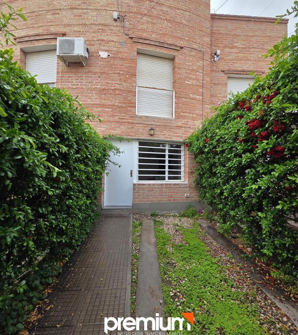 Foto de Venta - Duplex 2 Dormitorios con patio y parrilla - Amaranto Suarez, imagen 1