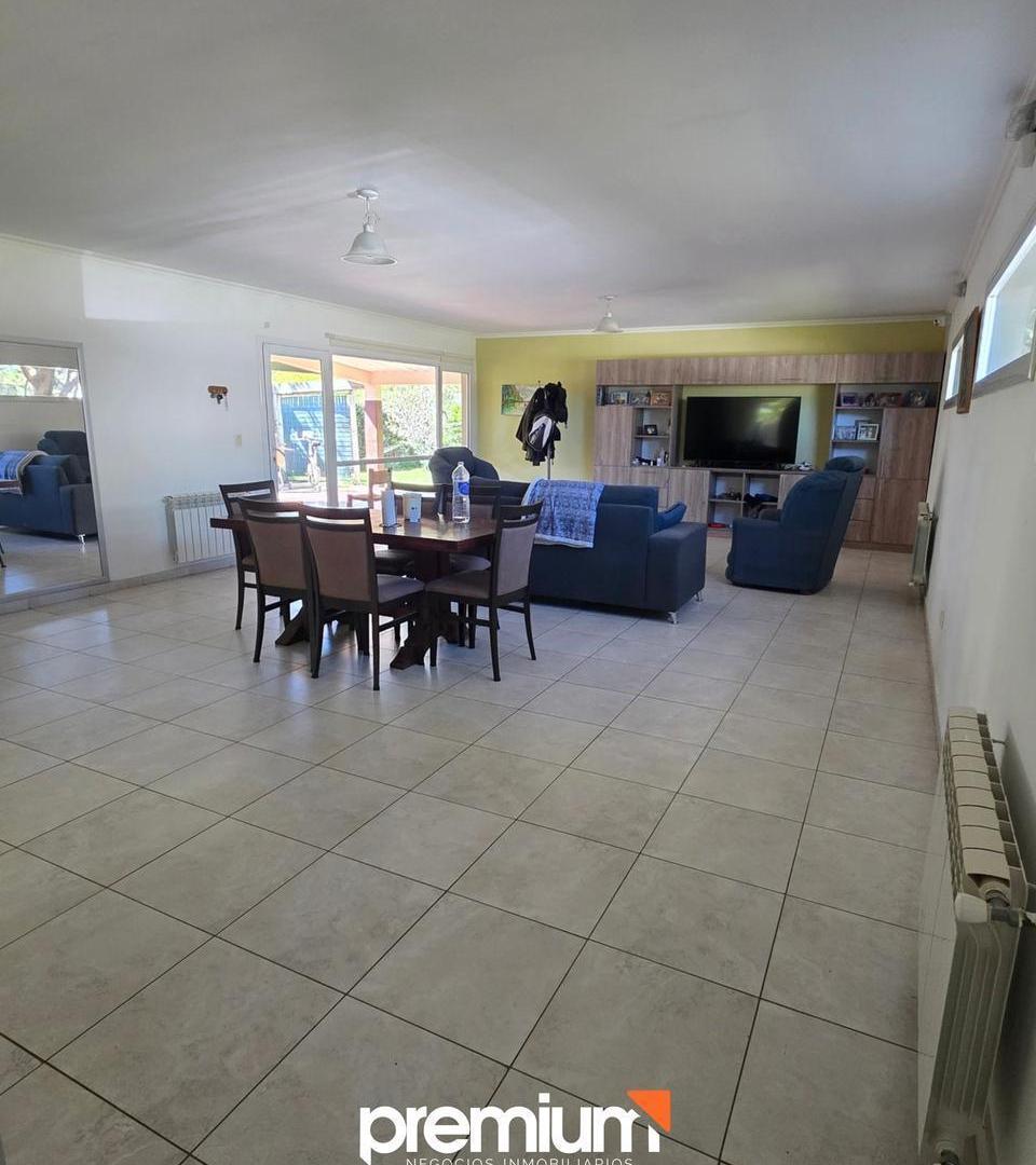 Foto de Venta - Casa 4 Dormitorios - B° La Zagala - Neuquén Capital, imagen 5
