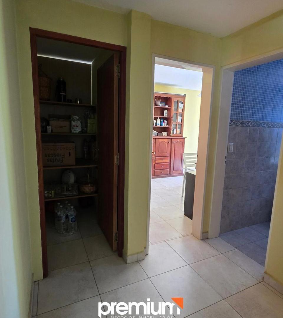 Foto de Venta - Casa 4 Dormitorios - B° La Zagala - Neuquén Capital, imagen 4