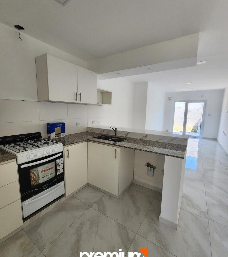 Foto de Alquiler Casa 3 Dormitorios en Barrio Altos de Alberdi IV - Plottier -, imagen 5