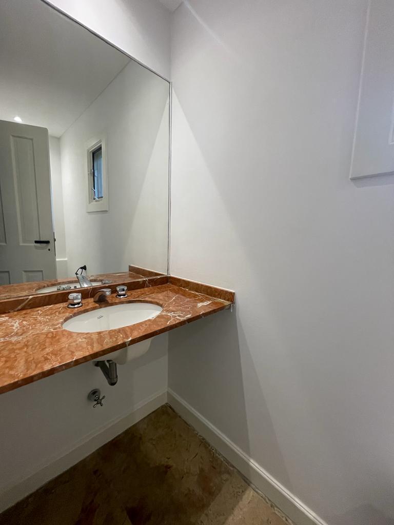 Foto de Venta con renta San Jorge Village. Casa sobre lote arbolado, excelente, imagen 2