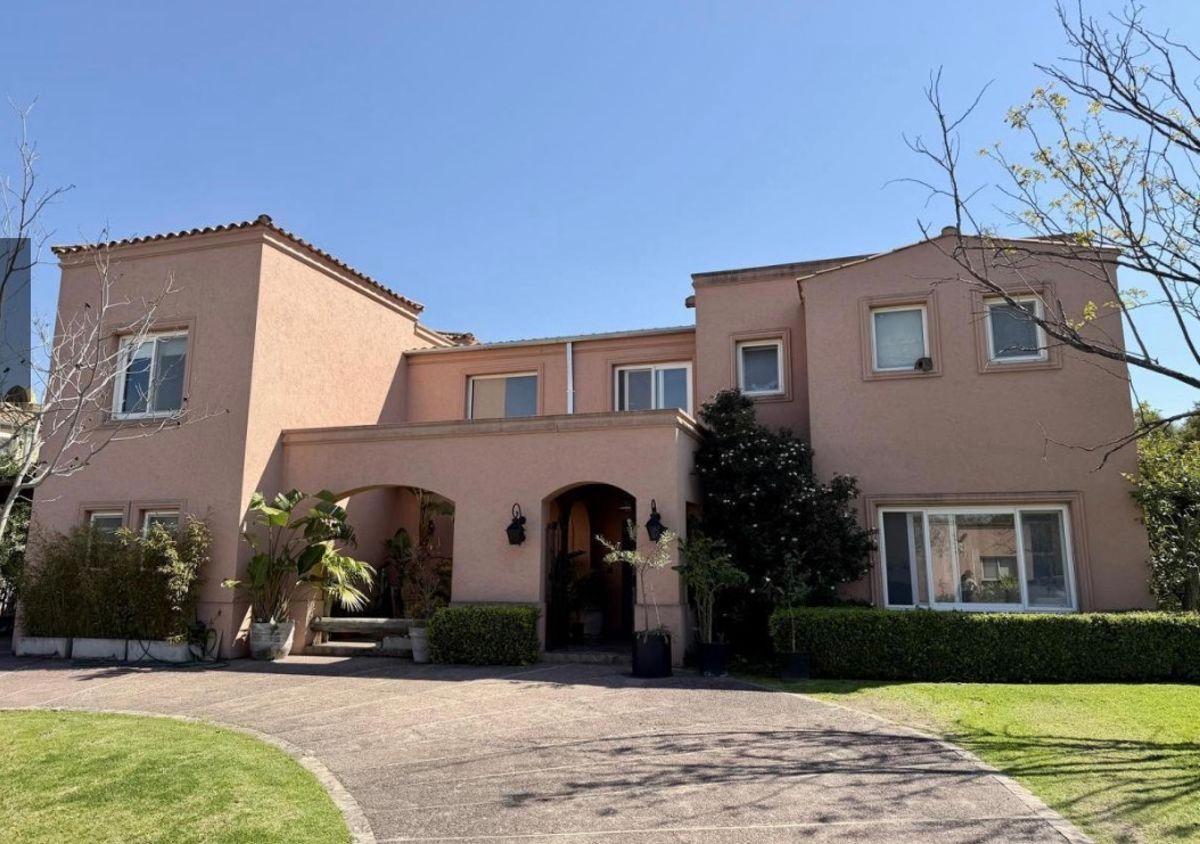 Foto de Casa en Venta en Barrio Cerrado Talar del Lago 1. Divina! Luminosa y, imagen 1