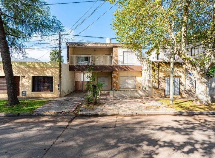 CASA EN VENTA EN GRANADERO  BAIGORRIA CENTRO 4