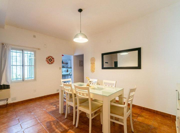 VENTA CASA 3 DORMITORIOS BAIGORRIA JARDIN COCHERA 1