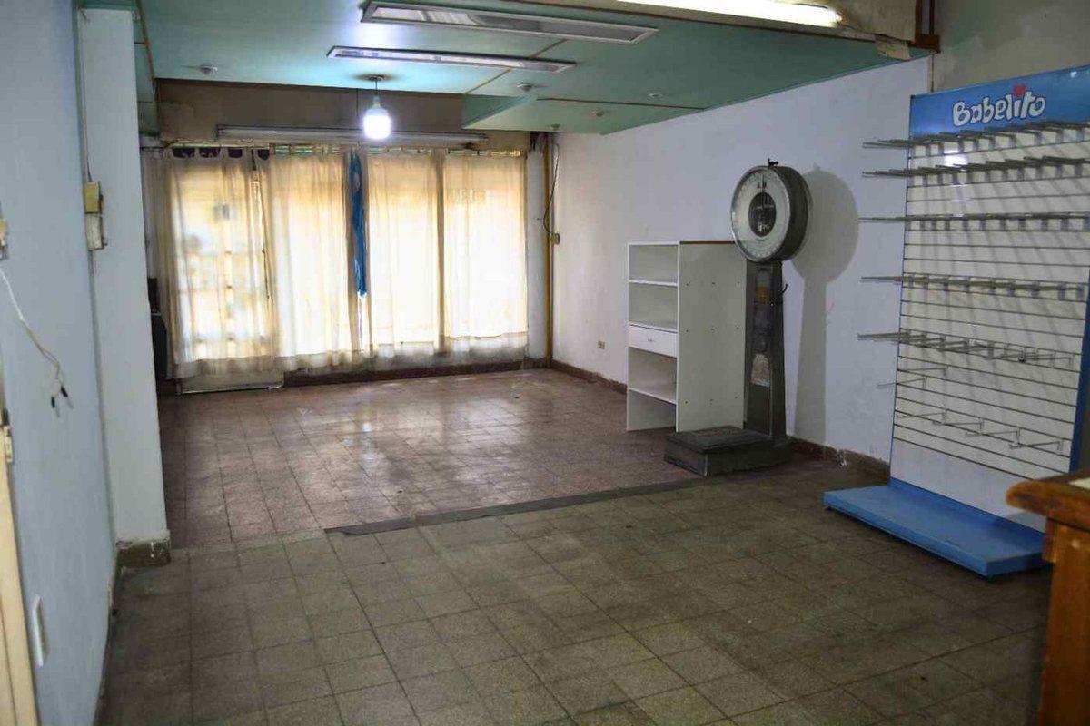 Casa en venta en Echesortu con local comercial